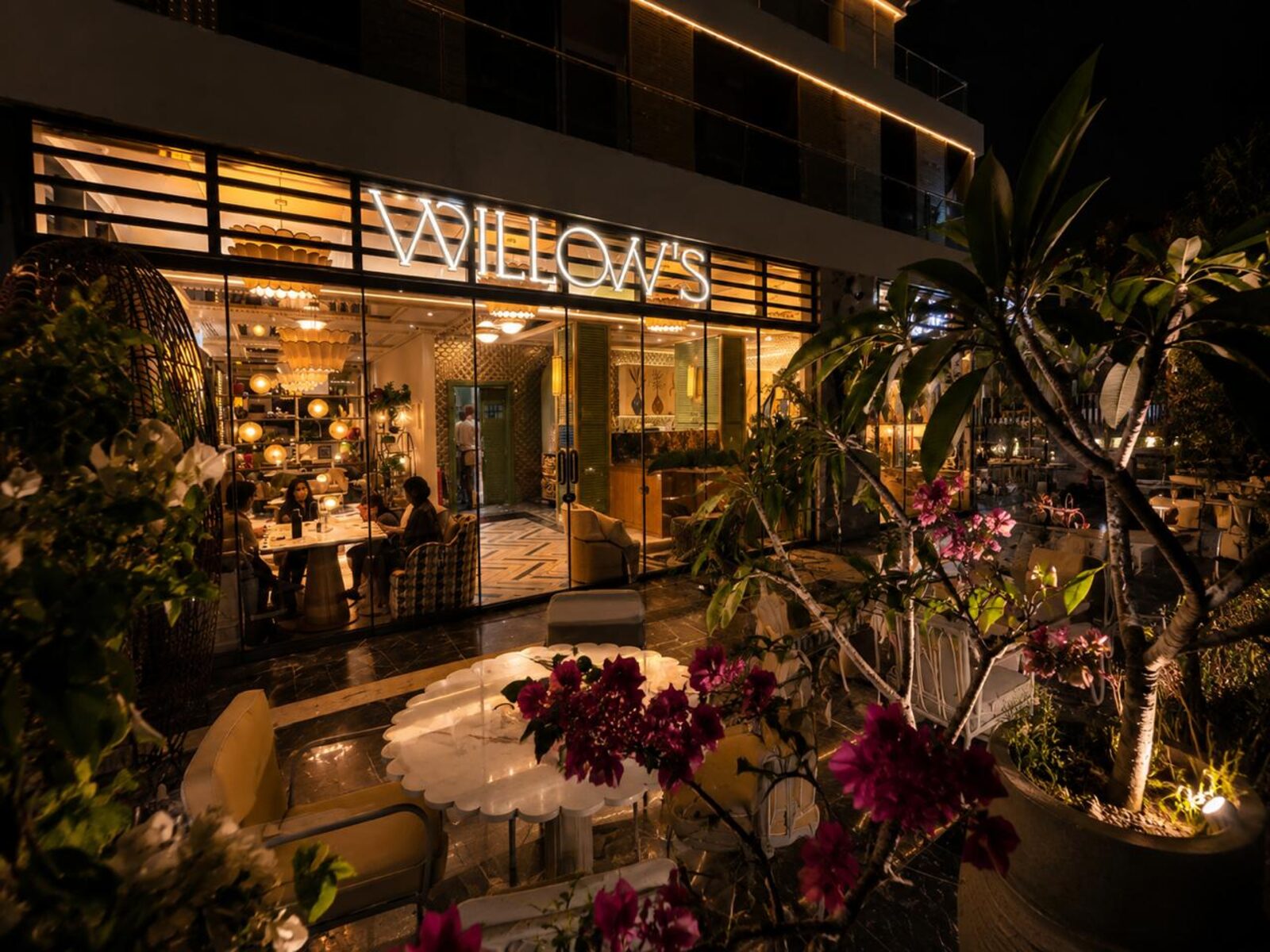 Willow's Restaurant Exterior